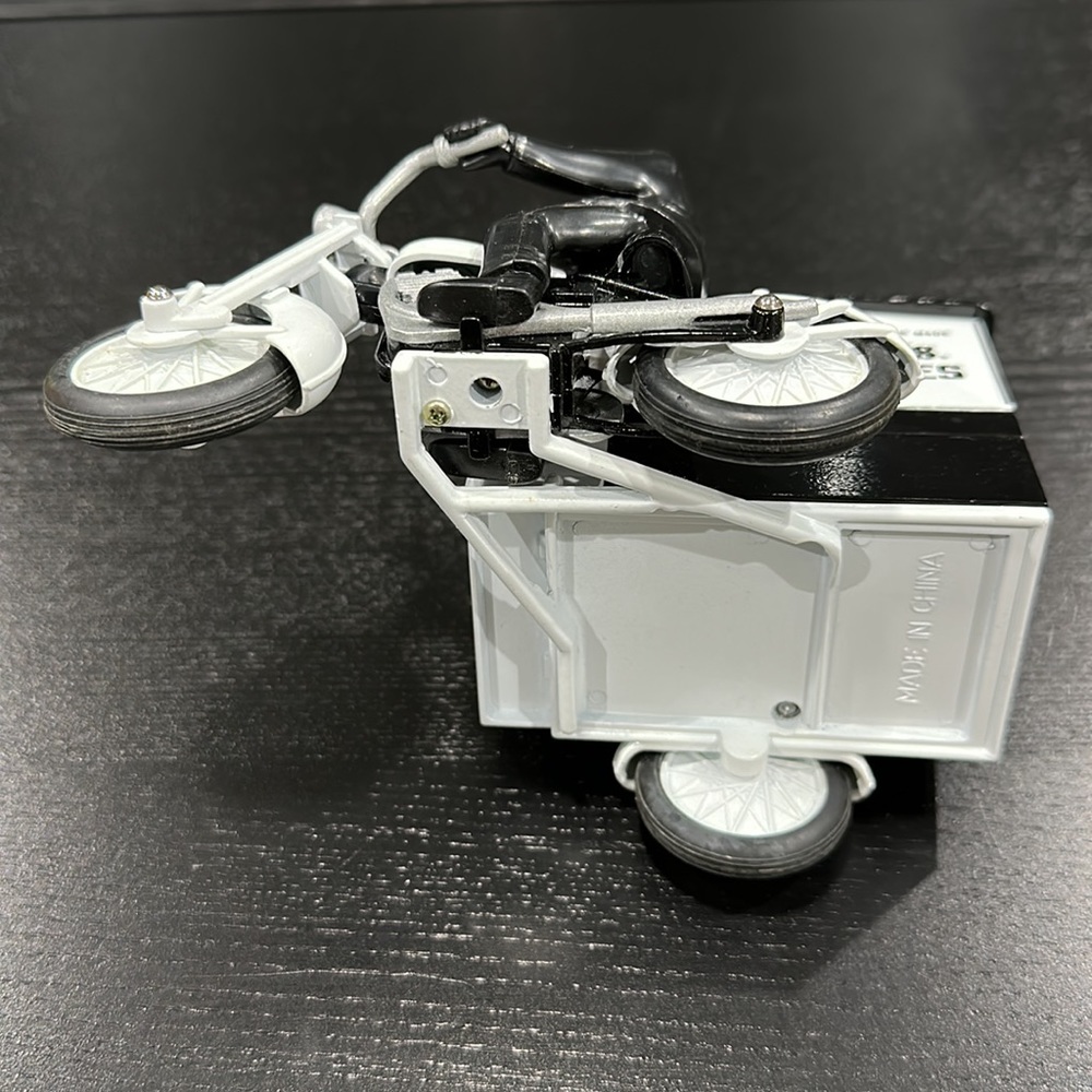 Sees Candies Metal Motorcycle with Side-Cart and Plastic Rider - Picture 9 of 11
